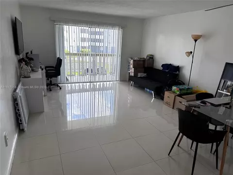 15221 NE 6th Ave #A210, Miami, FL 33162