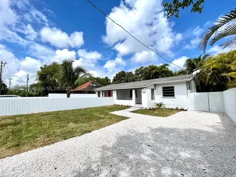 525 NW 91st St, Miami, FL 33150