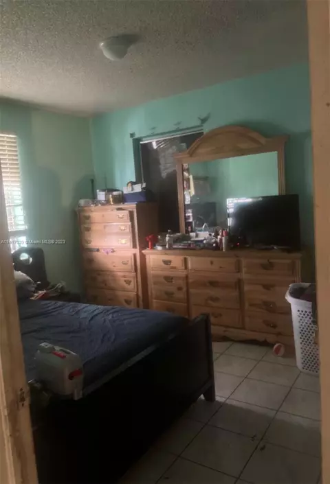 512 E 27th St, Hialeah, FL 33013 photo 5