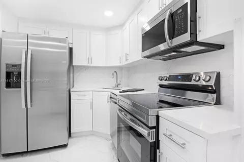 649 W Oakland Park Blvd #109A, Oakland Park, FL 33311