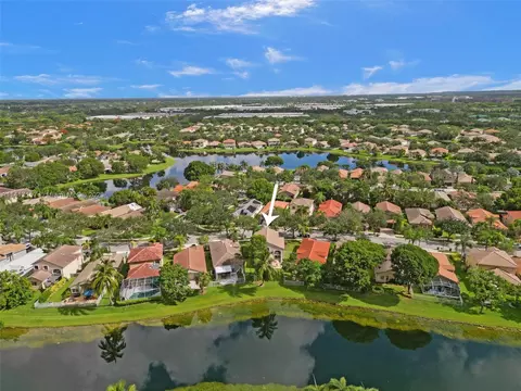 16418 Sapphire St, Weston, FL 33331
