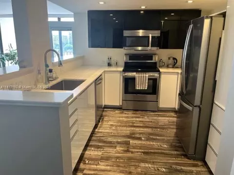 200 Leslie Dr #807, Hallandale Beach, FL 33009