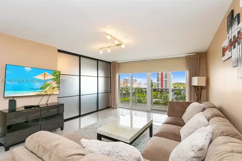 3140 S Ocean Dr #611, Hallandale Beach, FL 33009