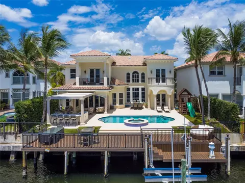 1555 Windjammer Way, Hollywood, FL 33019
