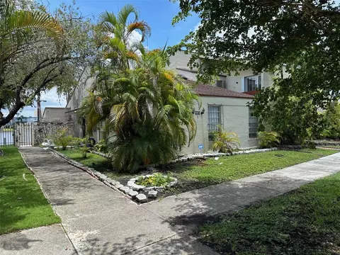 9165 Fontainebleau Blvd #1, Miami, FL 33172
