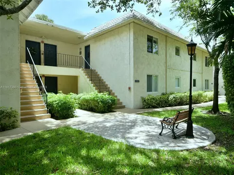 8609 SW 68th Ct #5, Pinecrest, FL 33156 photo 2