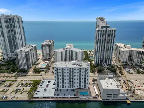 3000 S Ocean Dr #416, Hollywood, FL 33019