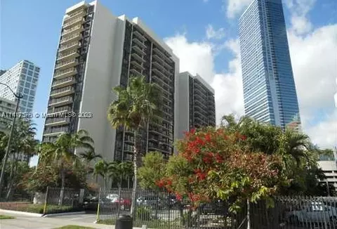 1450 Brickell Bay Dr #401, Miami, FL 33131