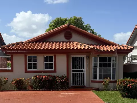 2634 W 73rd Pl, Hialeah, FL 33016