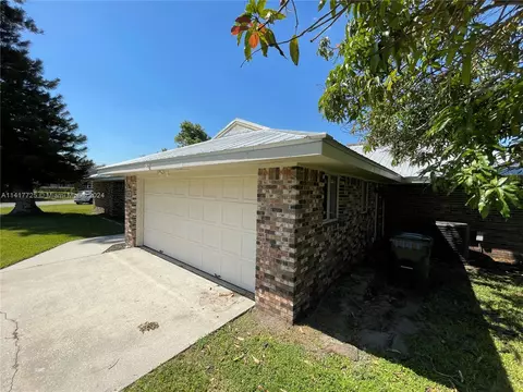 203 Saginaw Ave, Clewiston, FL 33440