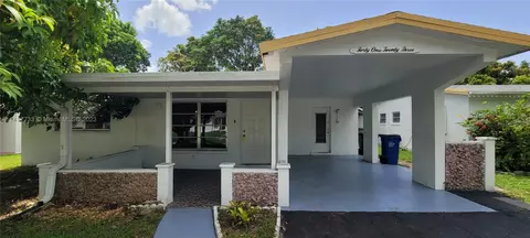 4123 NW 52nd Ave, Lauderdale Lakes, FL 33319