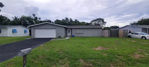 2136 NE 1st St, Boynton Beach, FL 33435