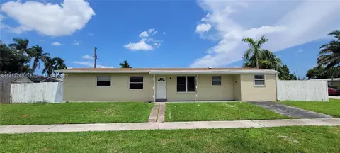 7791 NW 32nd St, Hollywood, FL 33024