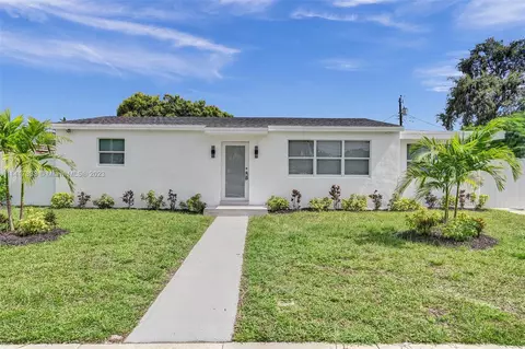 3510 NW 171st St, Miami Gardens, FL 33056