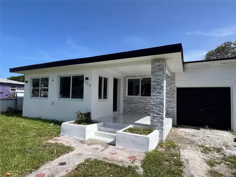 1050 NW 67th St, Miami, FL 33150