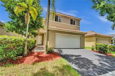 4369 Magnolia Ridge Dr, Weston, FL 33331