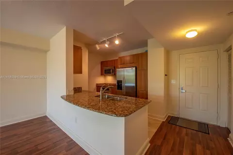 510 NW 84th Ave #303, Plantation, FL 33324