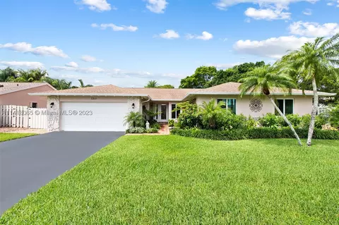 1211 Melissa Ln, Davie, FL 33325