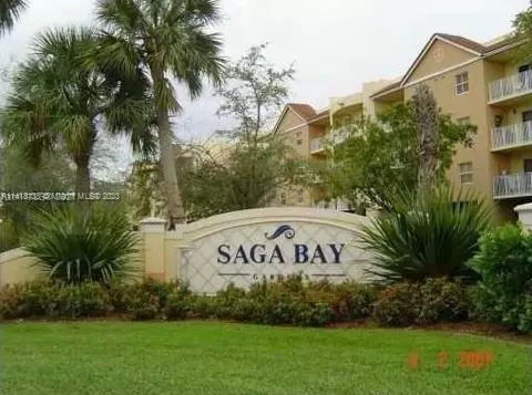8240 SW 210th St #220, Cutler Bay, FL 33189