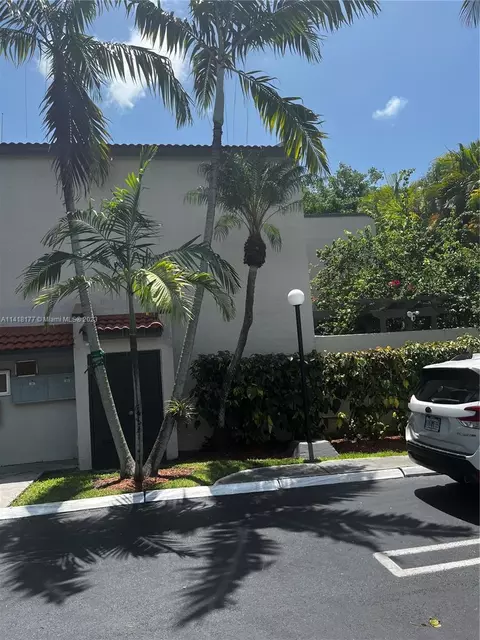 4704 SW 67th Ave #N5, Miami, FL 33155