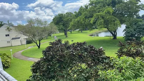 3453 NW 44th St #206, Oakland Park, FL 33309
