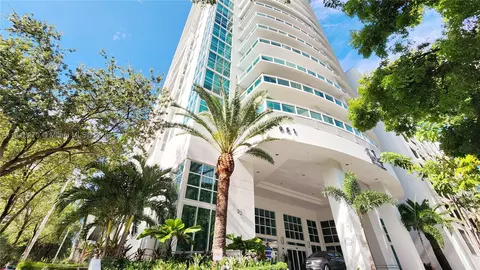 951 Brickell Ave #801, Miami, FL 33131