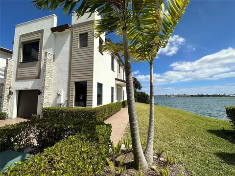 20645 NE 2nd Ct, Miami, FL 33179