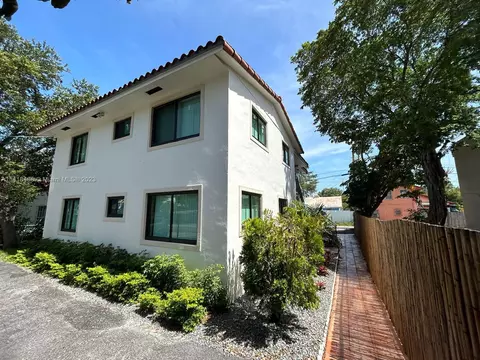 46 NW 35th St, Miami, FL 33127
