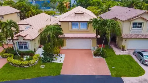 5025 NW 112th Ct, Doral, FL 33178