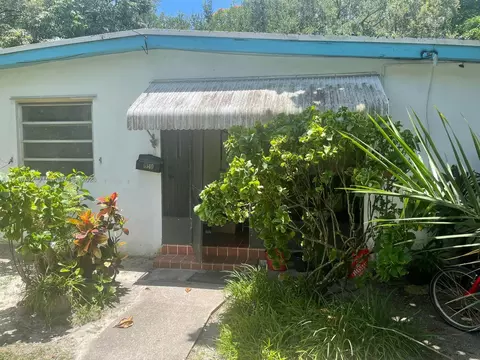 6340 SW 68th St, South Miami, FL 33143