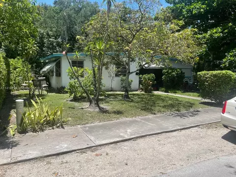 6340 SW 68th St, South Miami, FL 33143 photo 2