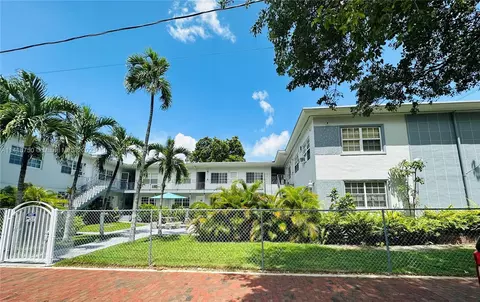555 SW 16th Ave #13, Miami, FL 33135
