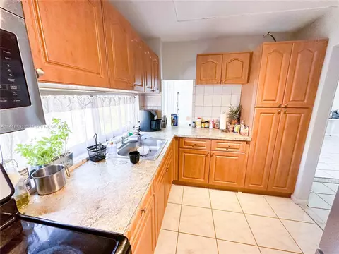 16919 N Bay Rd #818-2, Sunny Isles Beach, FL 33160