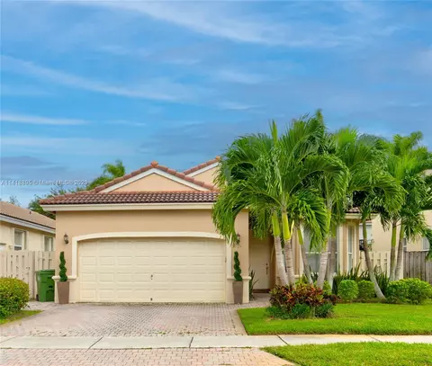 7692 NW 19th St, Pembroke Pines, FL 33024