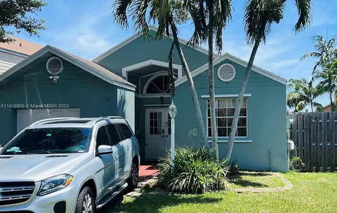 10125 SW 223rd Ter, Cutler Bay, FL 33190