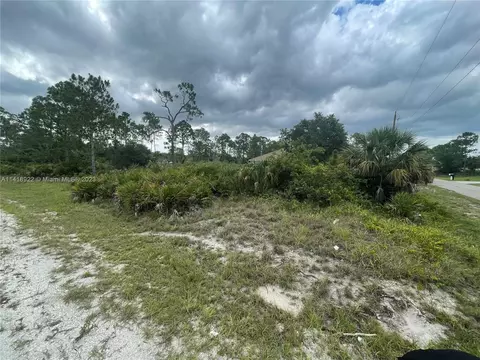 1000 W 13th St, Lehigh Acres, FL 33972