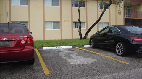 2952 NW 55th Ave #2C, Lauderhill, FL 33313