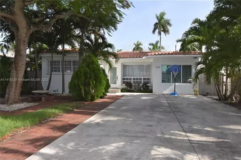 1134 Lincoln St, Hollywood, FL 33019