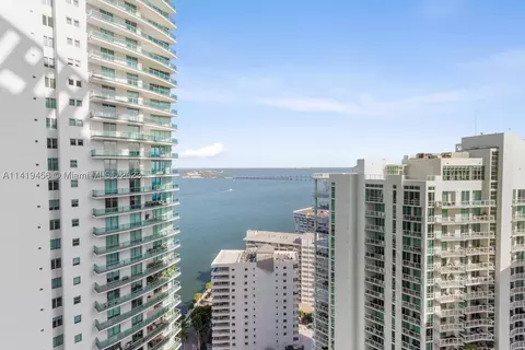 1300 Brickell Bay Dr #2905, Miami, FL 33131
