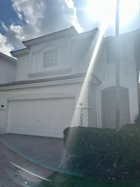 7053 NW 115th Ct, Doral, FL 33178