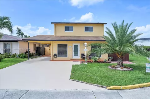 5288 NW 193rd Ln, Miami Gardens, FL 33055