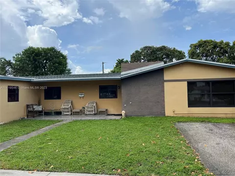 2115 NW 193rd Ter, Miami Gardens, FL 33056