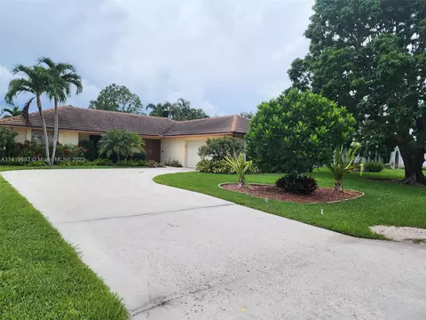 11837 Birch St, Palm Beach Gardens, FL 33410