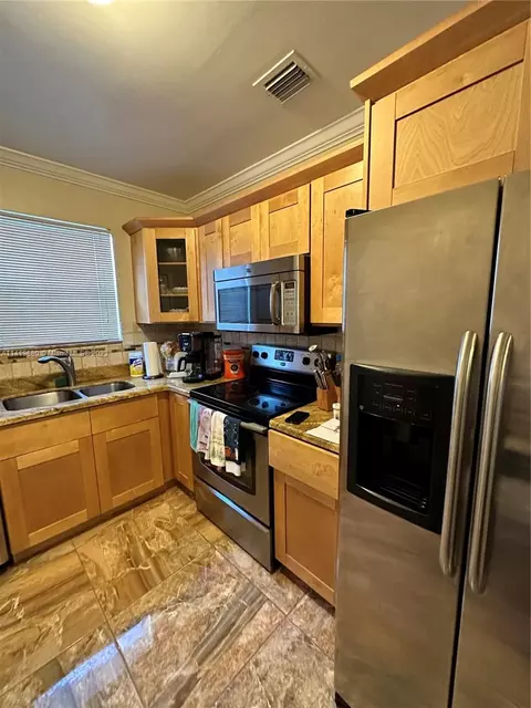 2270 Havana Dr, Miramar, FL 33023