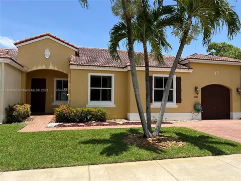 14965 SW 40 St, Miami, FL 33185