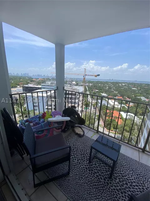 4101 Pine Tree Dr #1631, Miami Beach, FL 33140