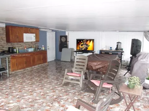 374 W 36 Ter, Hialeah, FL 33012 photo 21