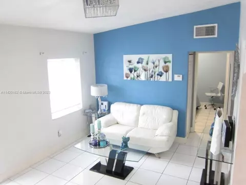 374 W 36 Ter, Hialeah, FL 33012 photo 5