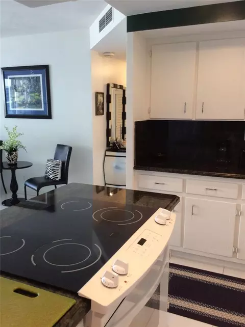 3150 Holiday Springs Blvd #8-206, Margate, FL 33063
