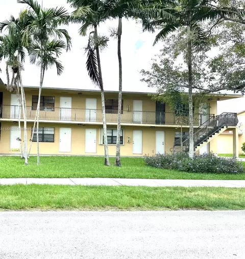 4590 SW 67th Ave #19, Miami, FL 33155